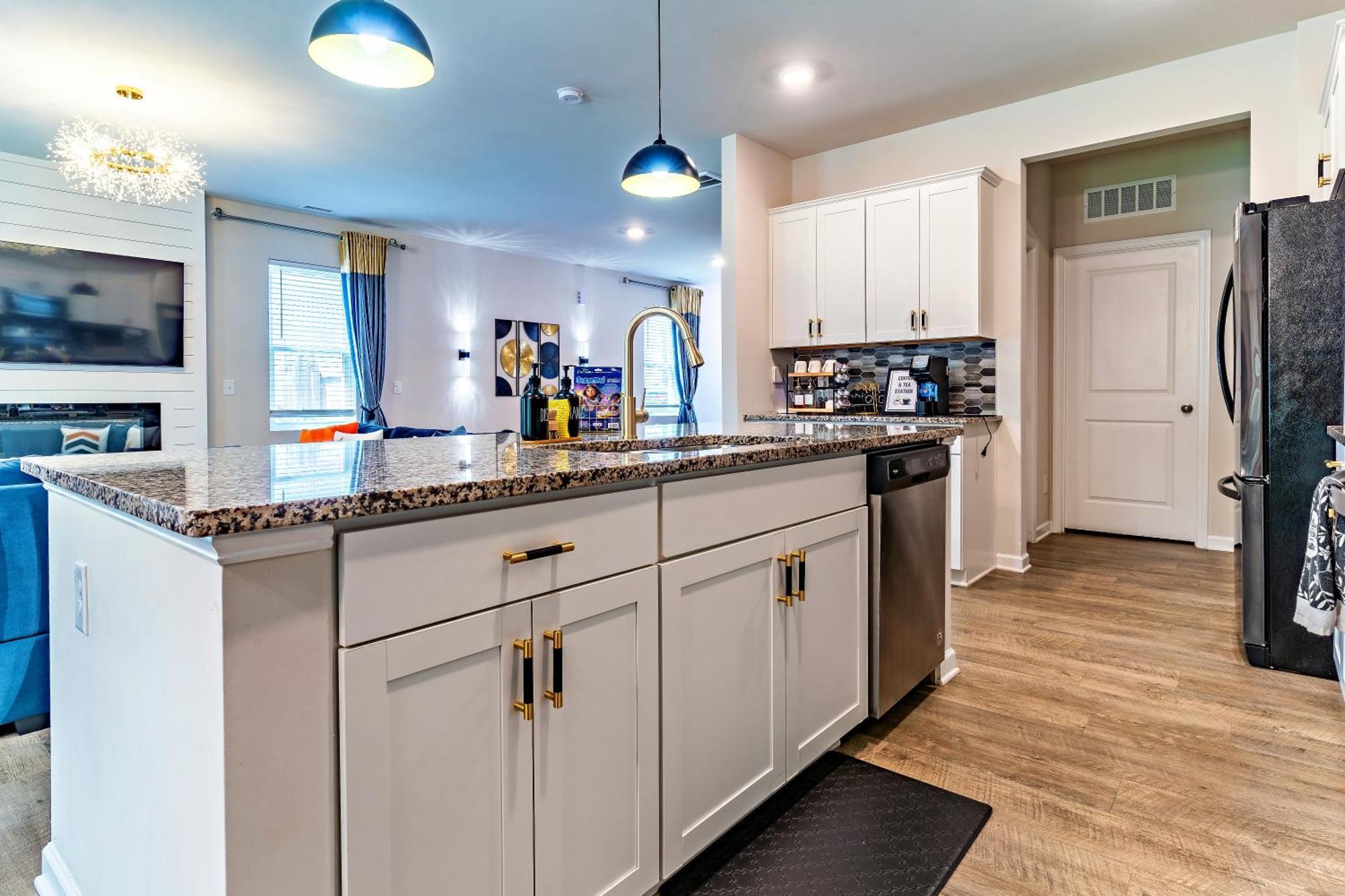 הוילה Raleigh Luxe Family Retreat- 15 Min To Downtown, Kids Gear, Fast Wifi For Wfh, Ev & Pet Friendly מראה חיצוני תמונה