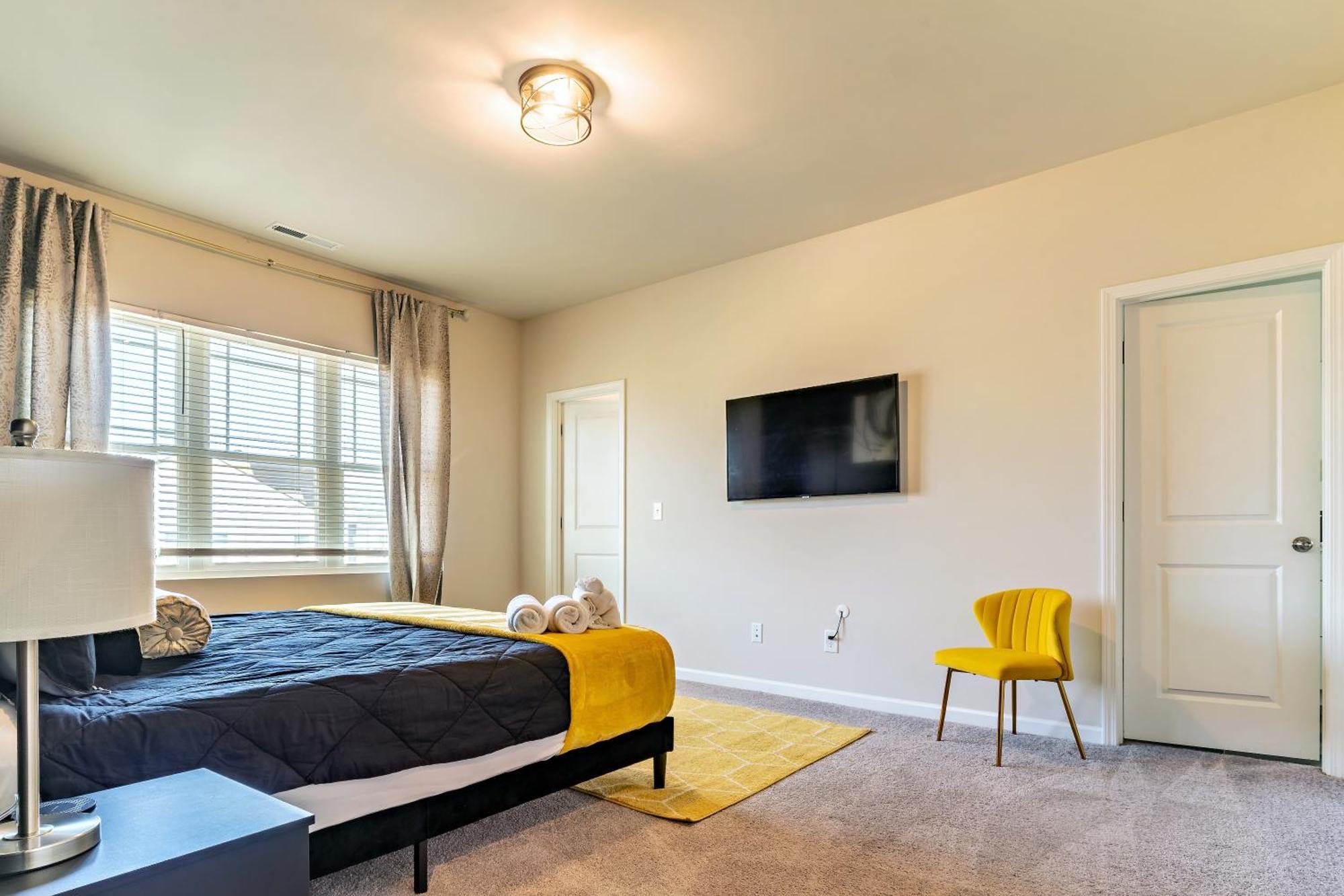 הוילה Raleigh Luxe Family Retreat- 15 Min To Downtown, Kids Gear, Fast Wifi For Wfh, Ev & Pet Friendly מראה חיצוני תמונה