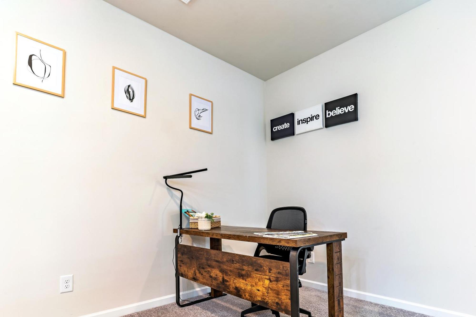 הוילה Raleigh Luxe Family Retreat- 15 Min To Downtown, Kids Gear, Fast Wifi For Wfh, Ev & Pet Friendly מראה חיצוני תמונה