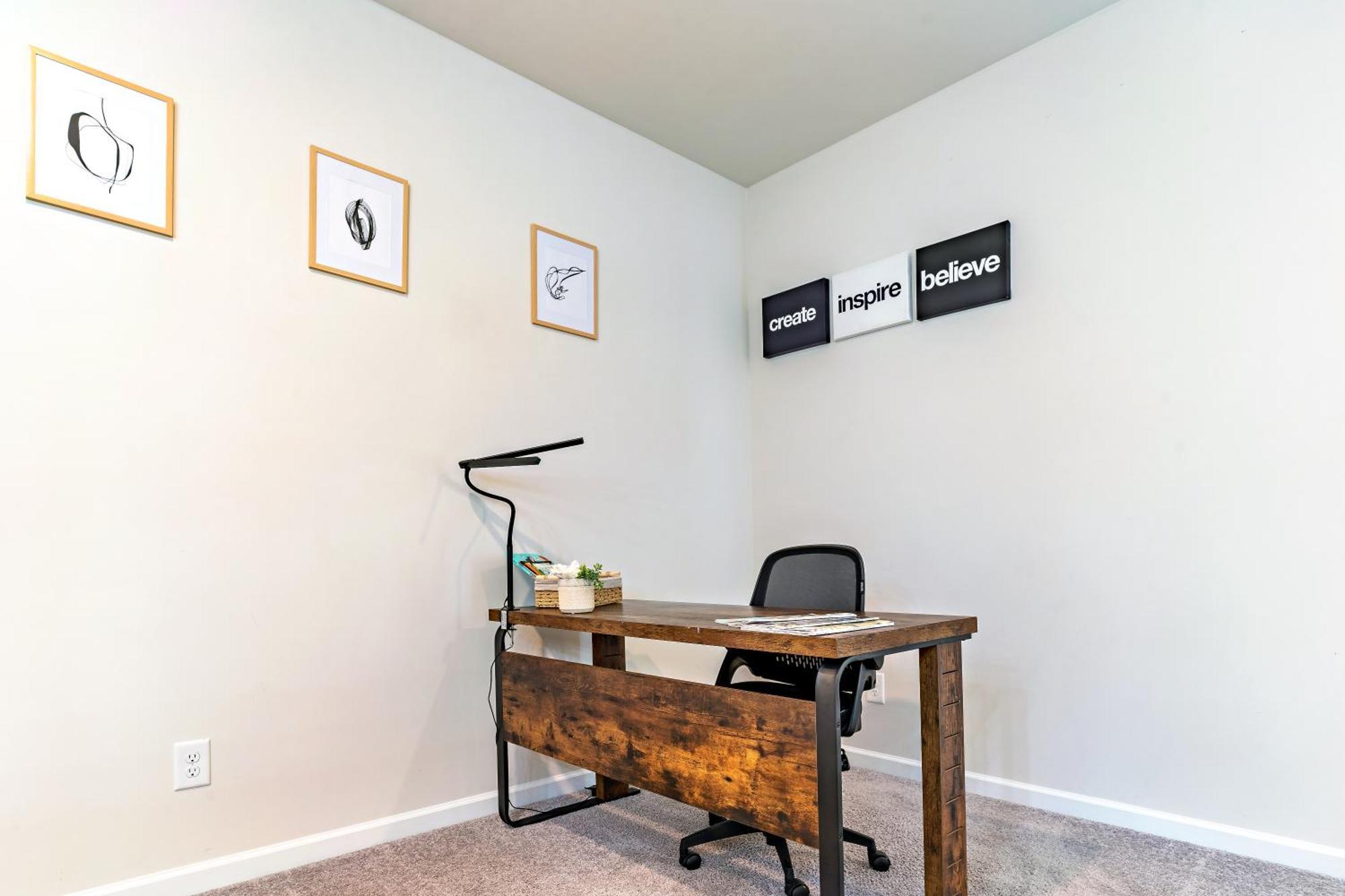 הוילה Raleigh Luxe Family Retreat- 15 Min To Downtown, Kids Gear, Fast Wifi For Wfh, Ev & Pet Friendly מראה חיצוני תמונה