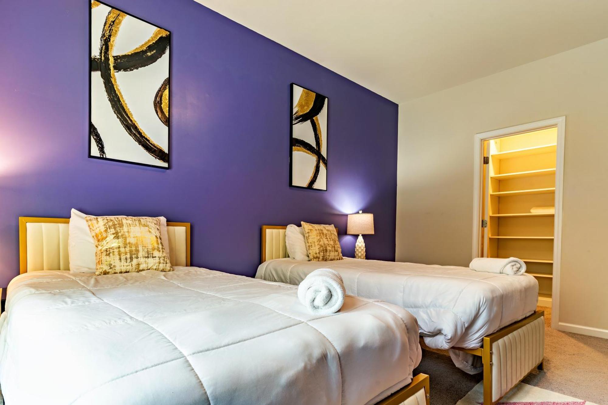 הוילה Raleigh Luxe Family Retreat- 15 Min To Downtown, Kids Gear, Fast Wifi For Wfh, Ev & Pet Friendly מראה חיצוני תמונה