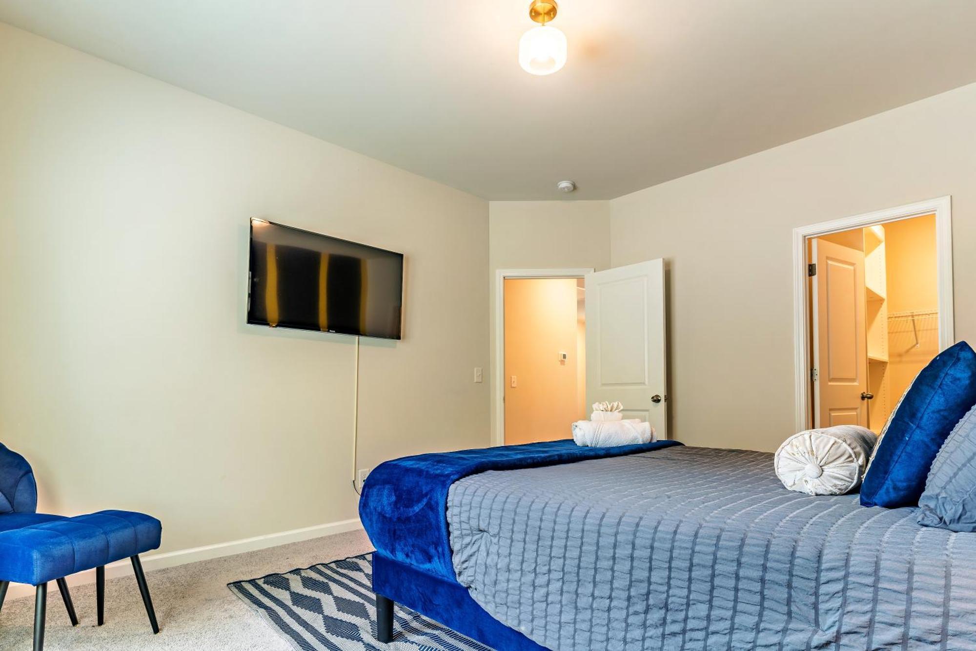 הוילה Raleigh Luxe Family Retreat- 15 Min To Downtown, Kids Gear, Fast Wifi For Wfh, Ev & Pet Friendly מראה חיצוני תמונה